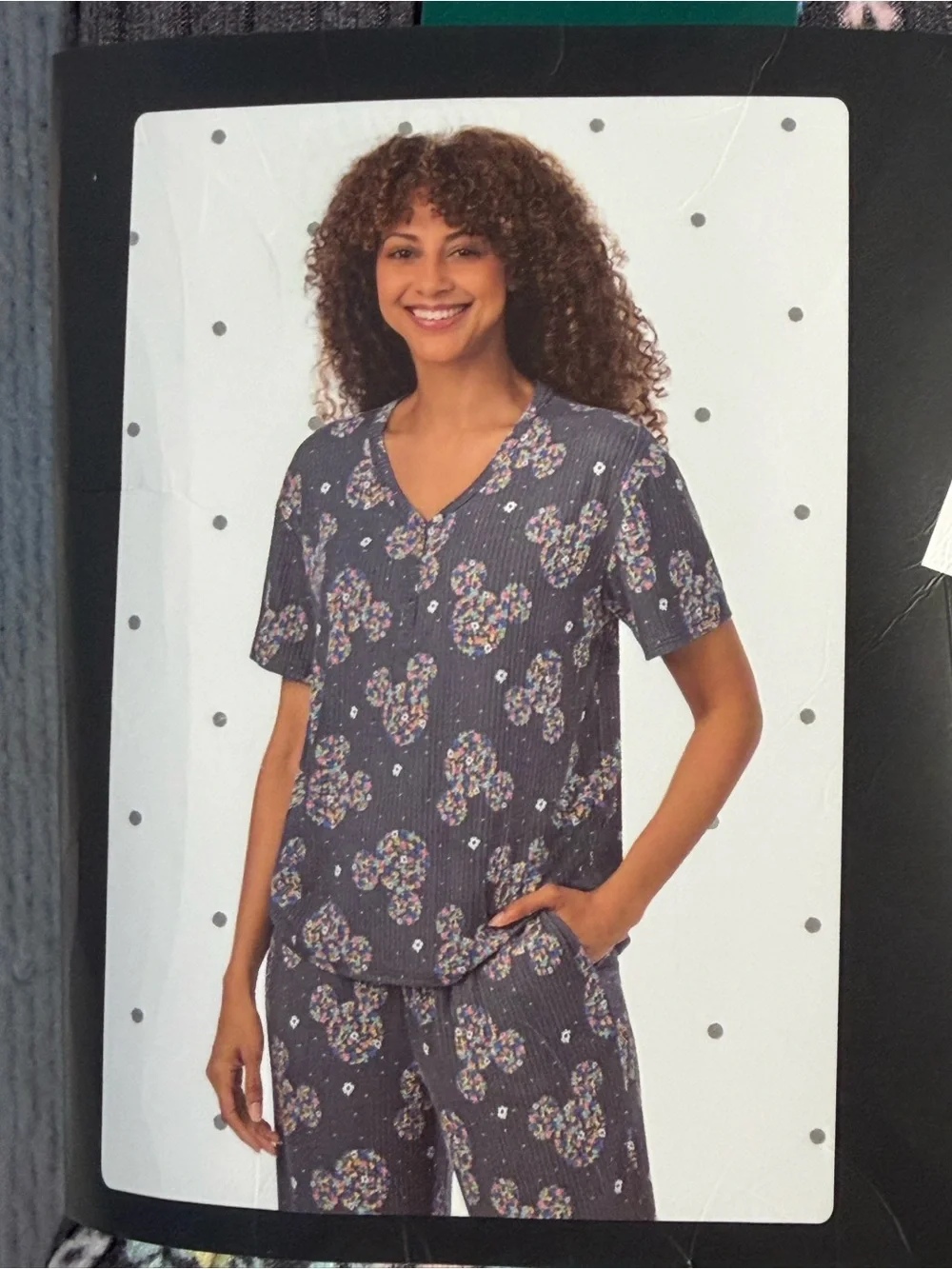 Disney Mickey Mouse 2-Piece Pajama Set NWT Women’s 3X Gray Henley Top Crop Pants